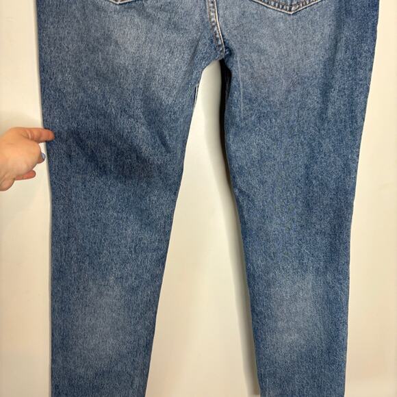 GRLFRND Kate Low Rise Slim Crop Jean in Hidden Hills - Picture 9 of 11